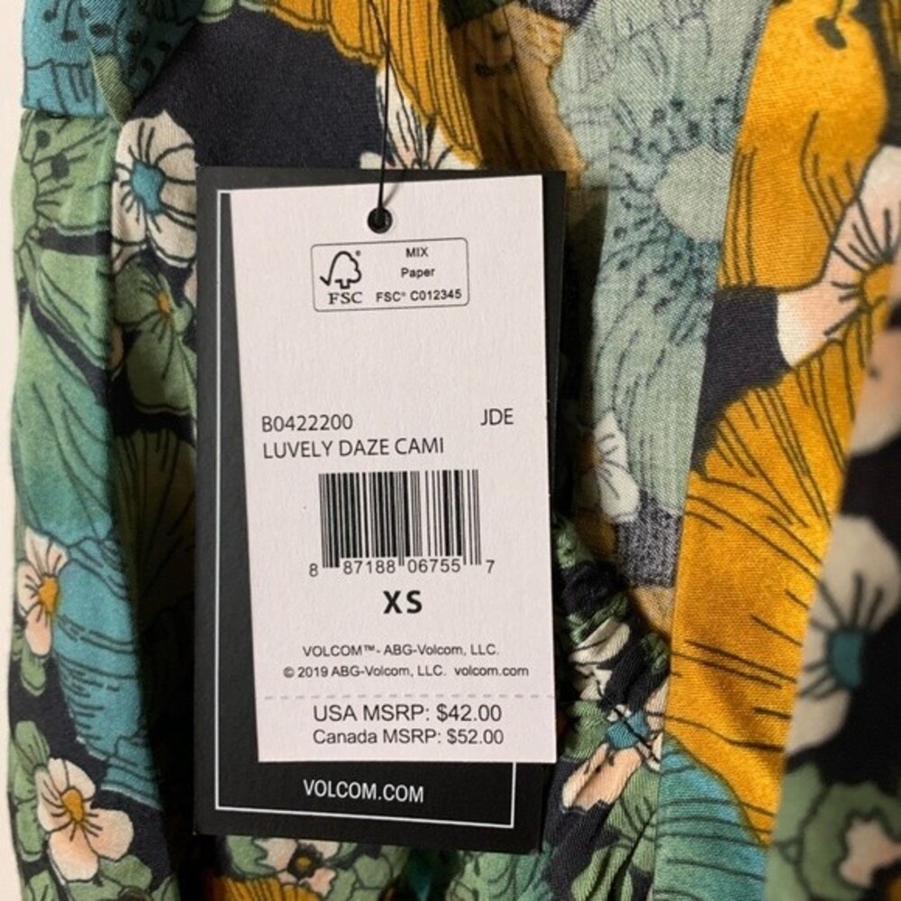 NWT VOLCOM Luvley Daze Floral Cami. Size XS - Picture 14 of 16